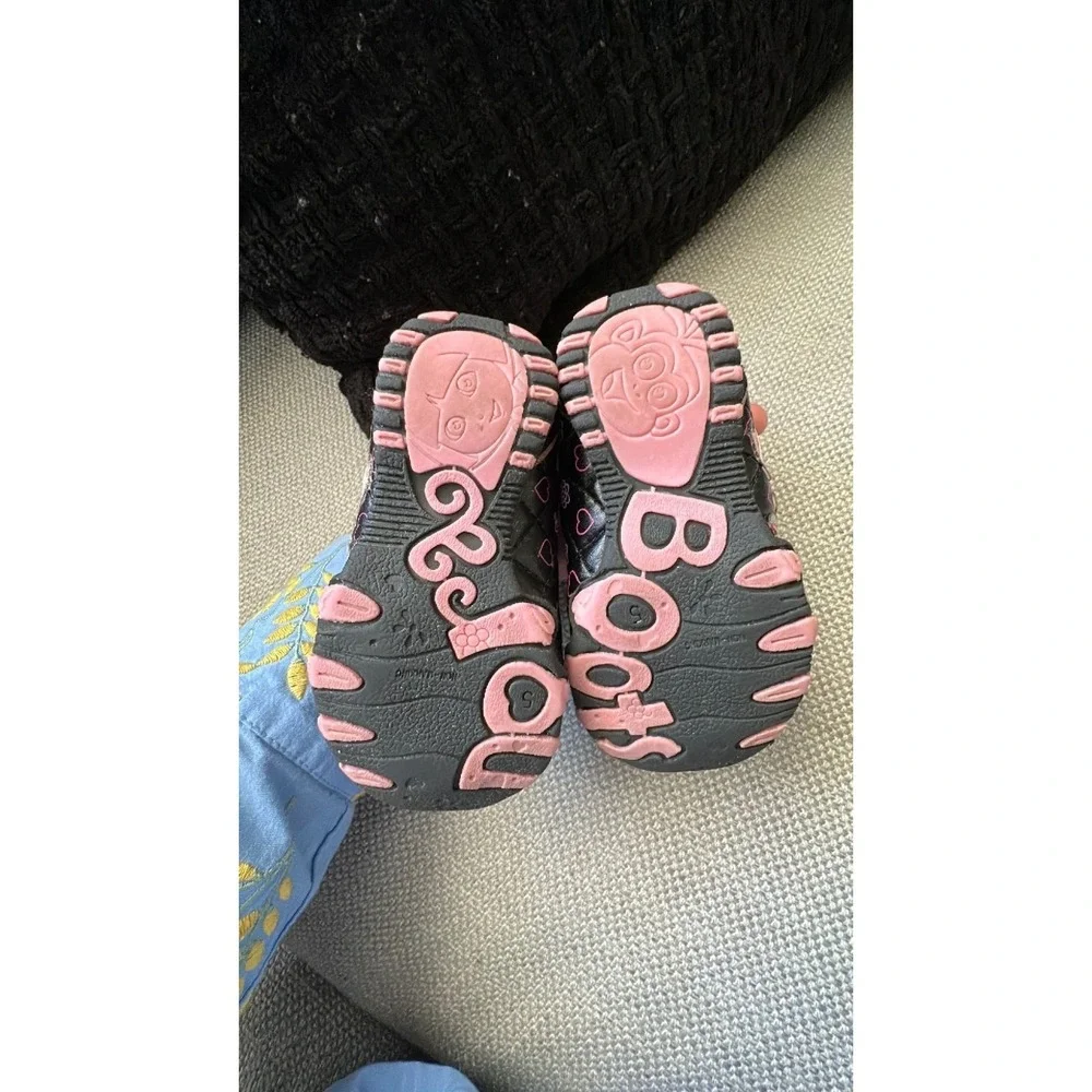 Dora and boots 2010 shoes size 5